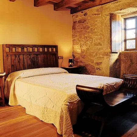 Arqueixal Ecoagroturismo ファームステイ Albá